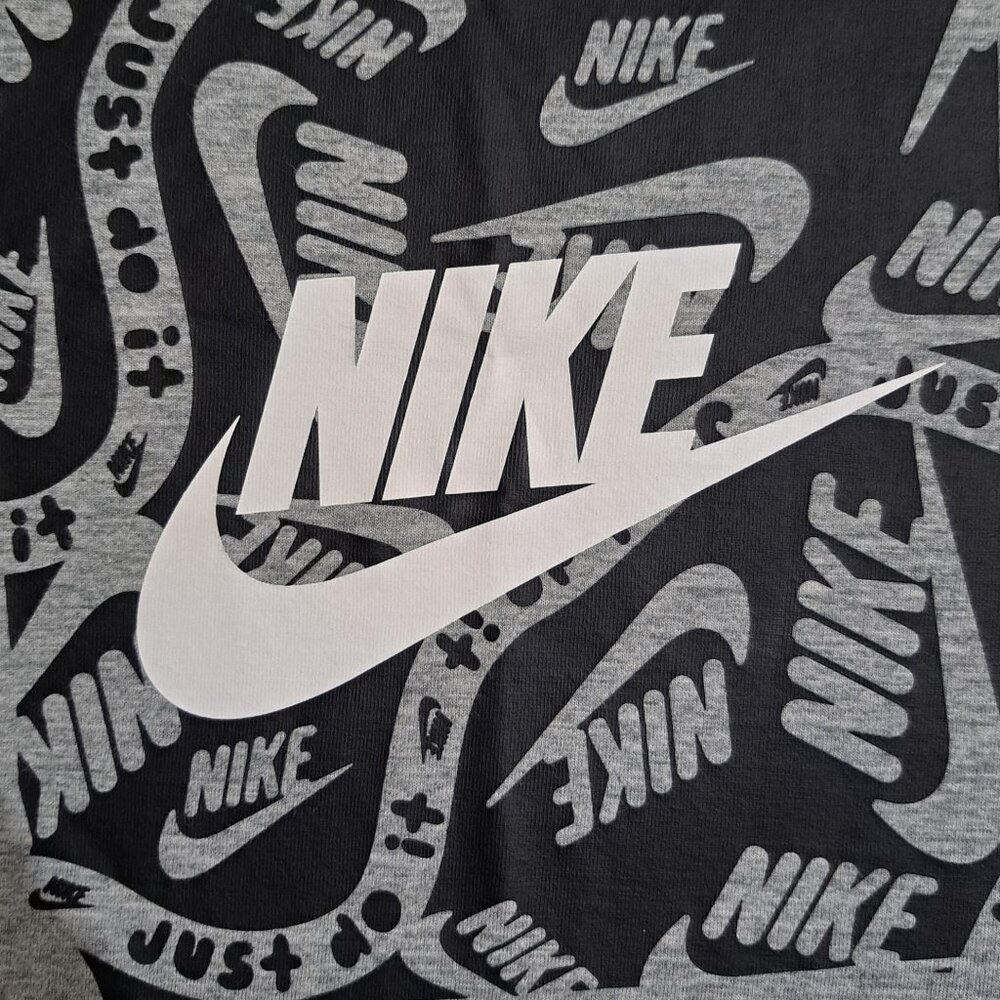 Nike Boy`s Therma Full Zip Hoodie & Pants Set